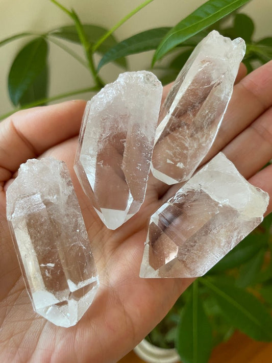 開運のお守り☆幻のトマスゴンサガ水晶ポイント - CRYSTAL LIGHT