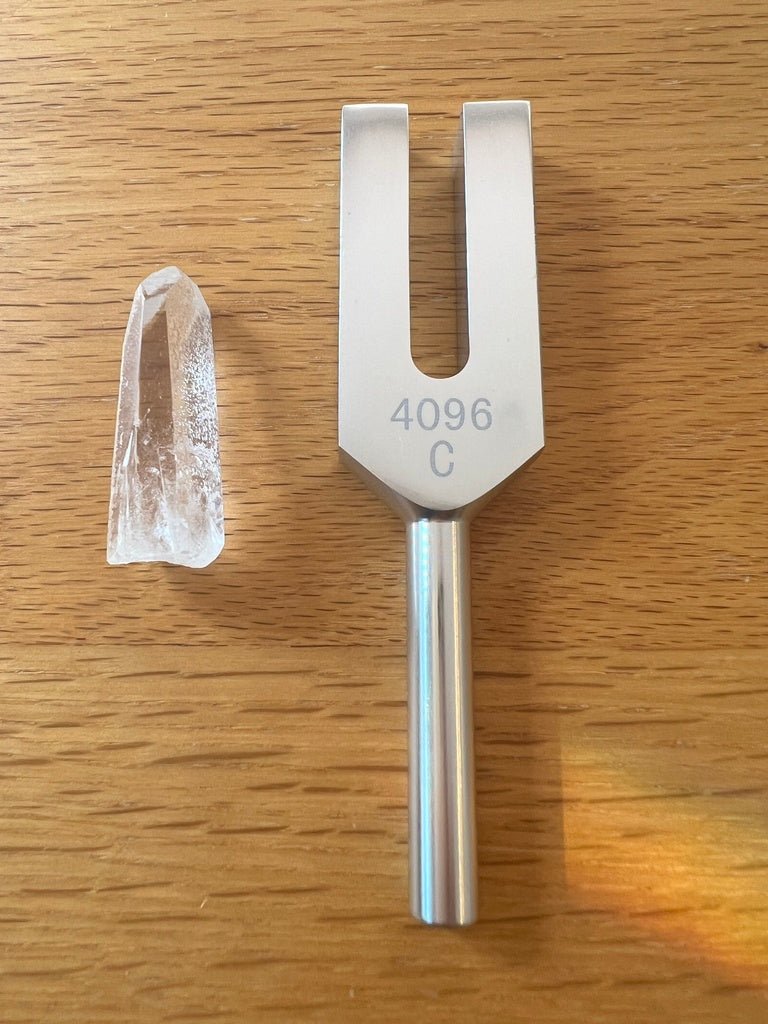 浄化用・クリスタルチューナー - CRYSTAL LIGHT