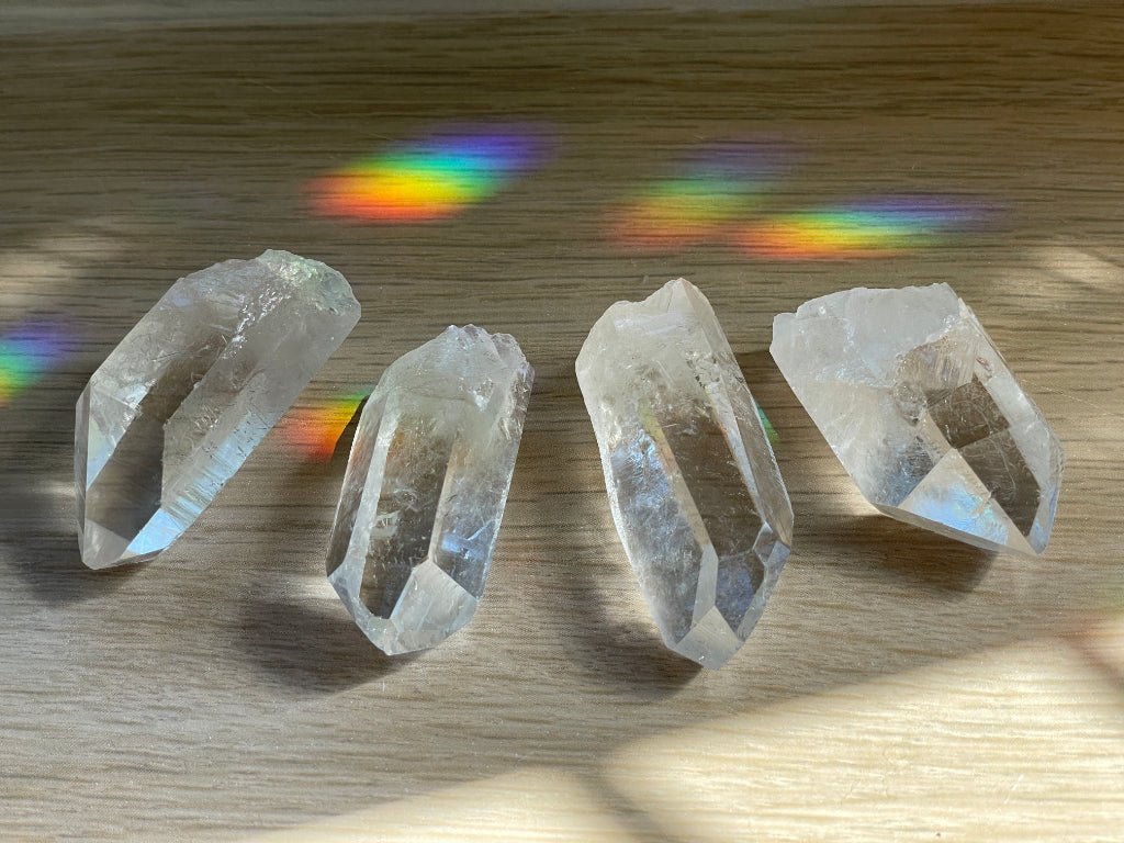 開運のお守り☆幻のトマスゴンサガ水晶ポイント – CRYSTAL LIGHT